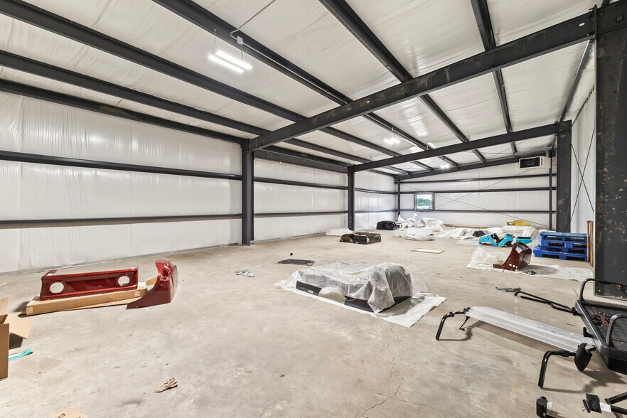 More Photos Of 2606 E Rock Haven Rd, Harrisonville Light Manufacturing For Lease