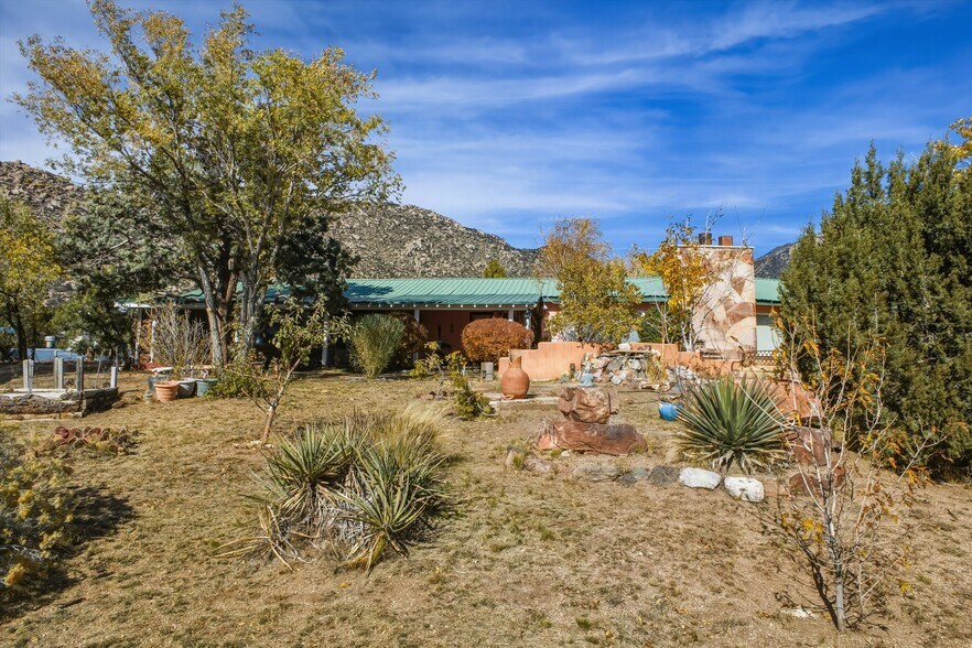 More Photos Of 24 Matisse Rd NE, Albuquerque Apartments For Sale