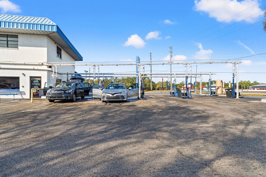 More Photos Of 1108 Commercial Way, Spring Hill Freestanding For Sale