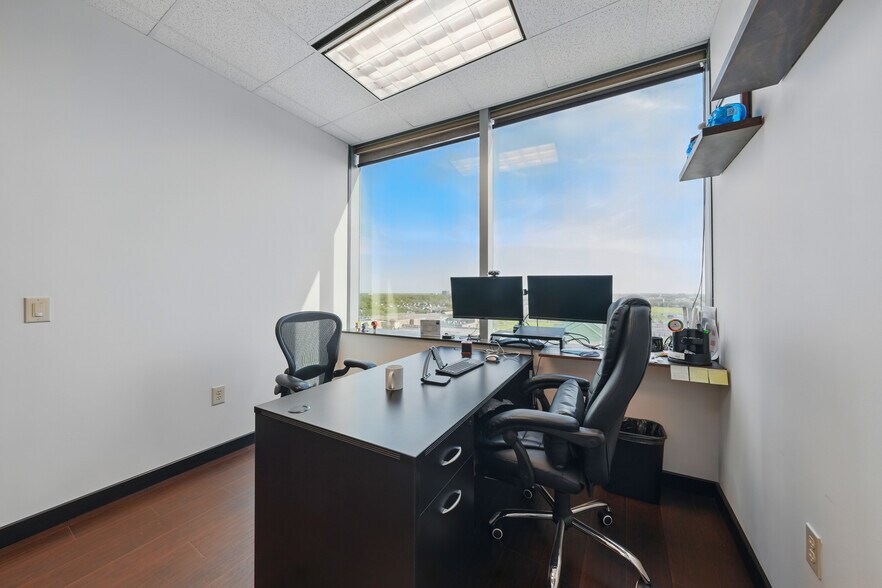More Photos Of 9999 Bellaire Blvd, Houston Medical For Lease