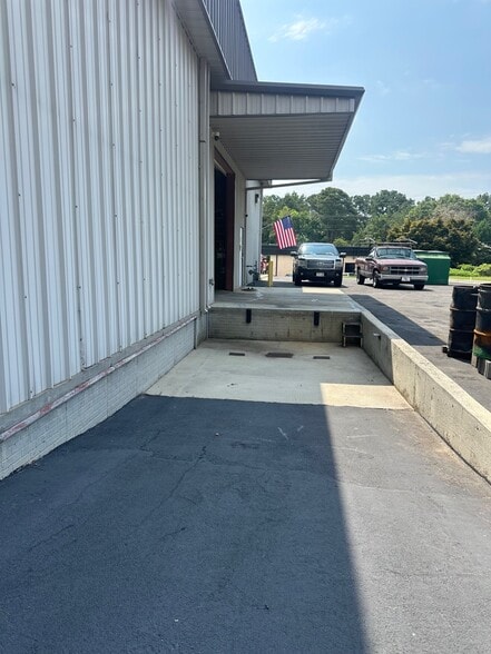 More Photos Of 205 Camden Industrial Pky NW, Conyers Warehouse For Lease