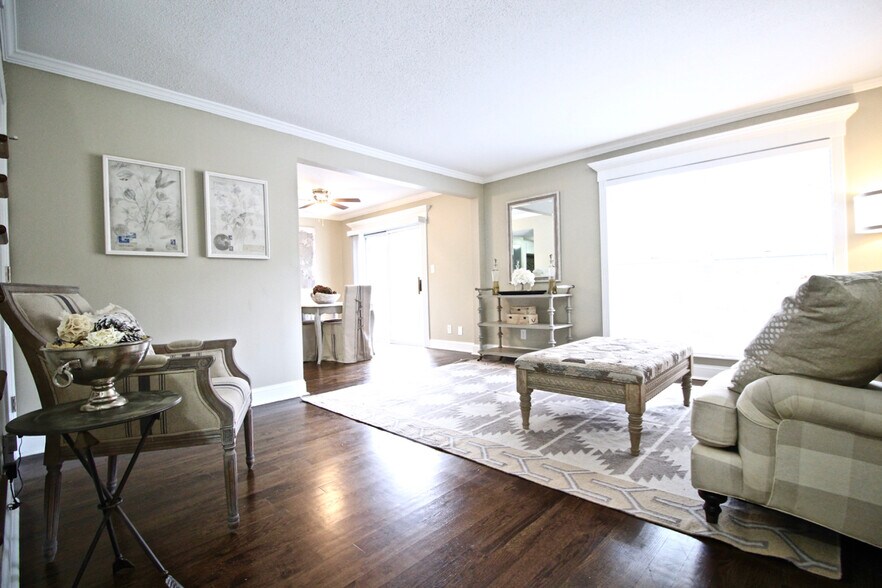 More Photos Of 4427-4433 Holly St, Kansas City Apartments For Sale