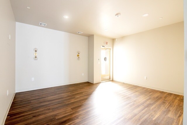 More Photos Of 13315 E 112th St N, Owasso Office For Lease