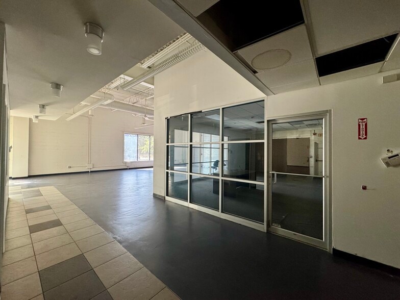 More Photos Of 200 Wilson St, Port Jefferson Station Flex For Lease