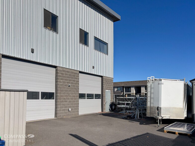 More Photos Of 20784 High Desert Ln, Bend Industrial For Lease