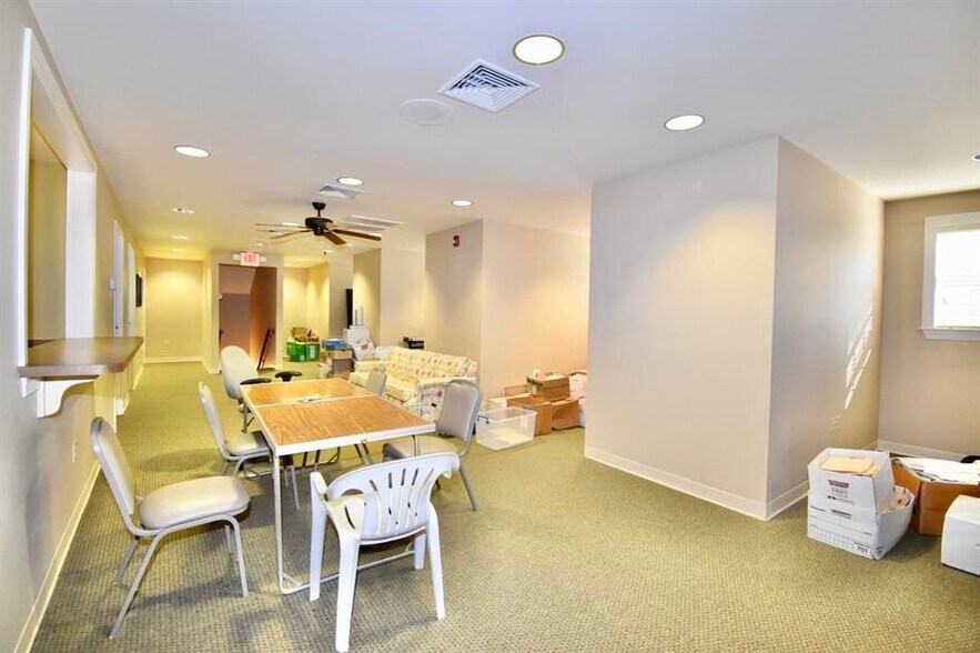 More Photos Of 209 Oil Well Rd, Jackson Healthcare For Lease