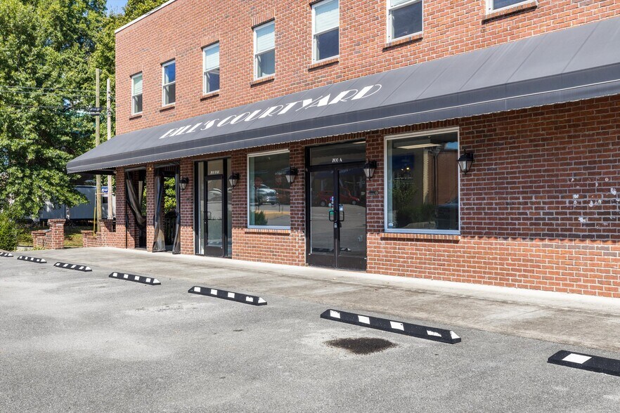 More Photos Of 700 Grove St, Loudon Office For Sale