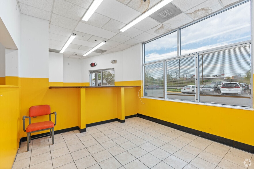 More Photos Of 14711-14713 Baltimore Ave, Laurel Light Manufacturing For Lease