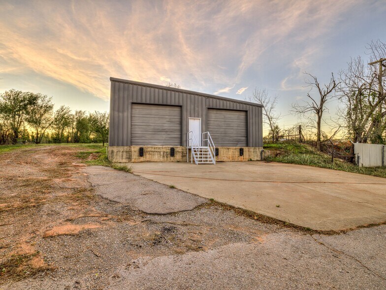 More Photos Of 2317 S Eastern Ave, Oklahoma City Industrial For Lease