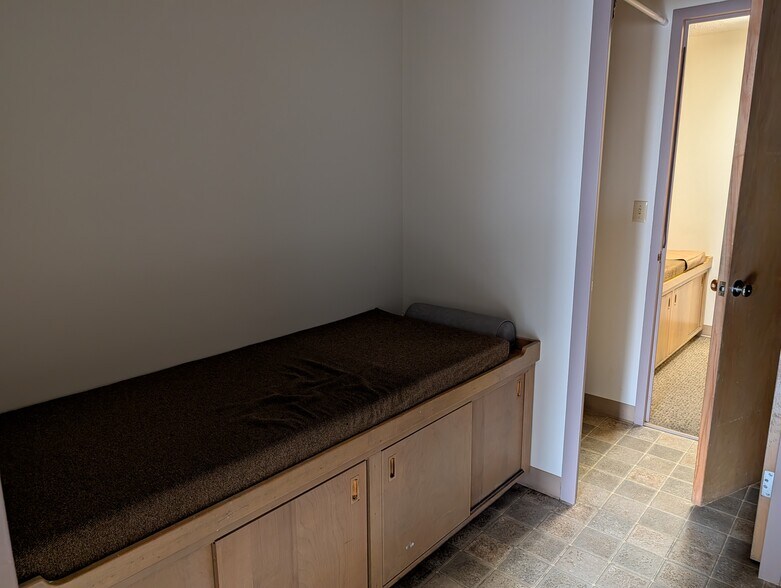 More Photos Of 700 Murdock St, Sedro Woolley Office For Sale