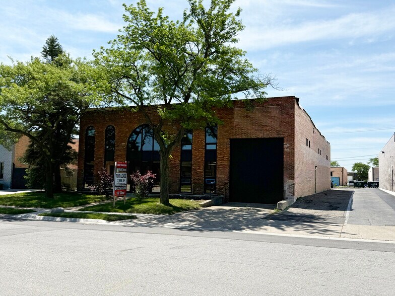Primary Photo Of 1301 Brummel Dr, Elk Grove Village Warehouse For Lease