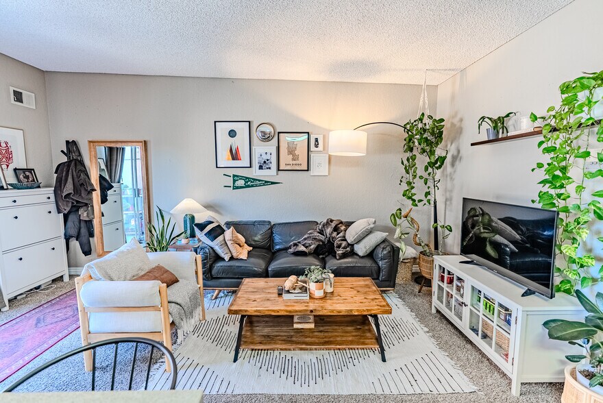 More Photos Of 3013 C St, San Diego Apartments For Sale