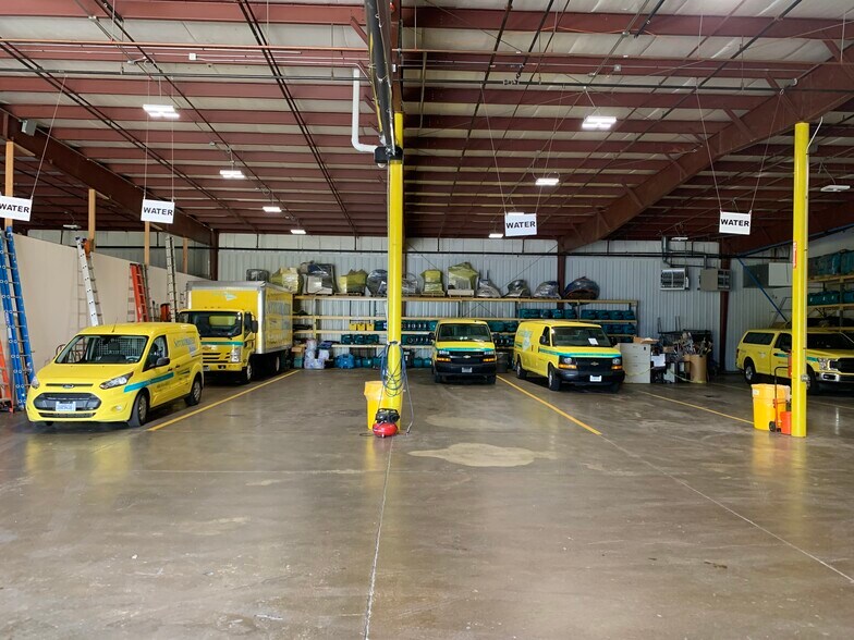 More Photos Of 150 Chicago St, Cary Manufacturing For Lease