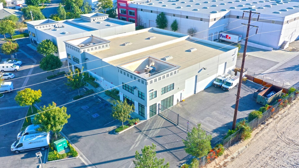 More Photos Of 475 Rivera St, Riverside Warehouse For Sale