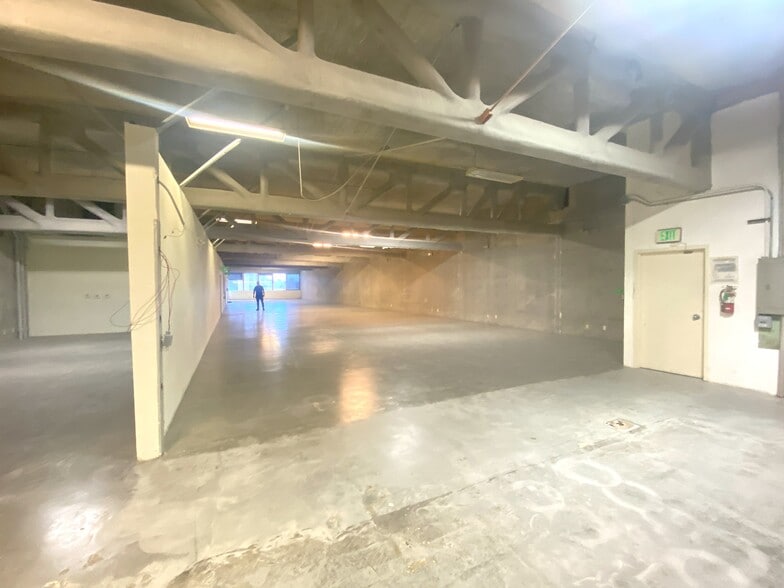 More Photos Of 1011 S Los Angeles St, Los Angeles Loft Creative Space For Lease