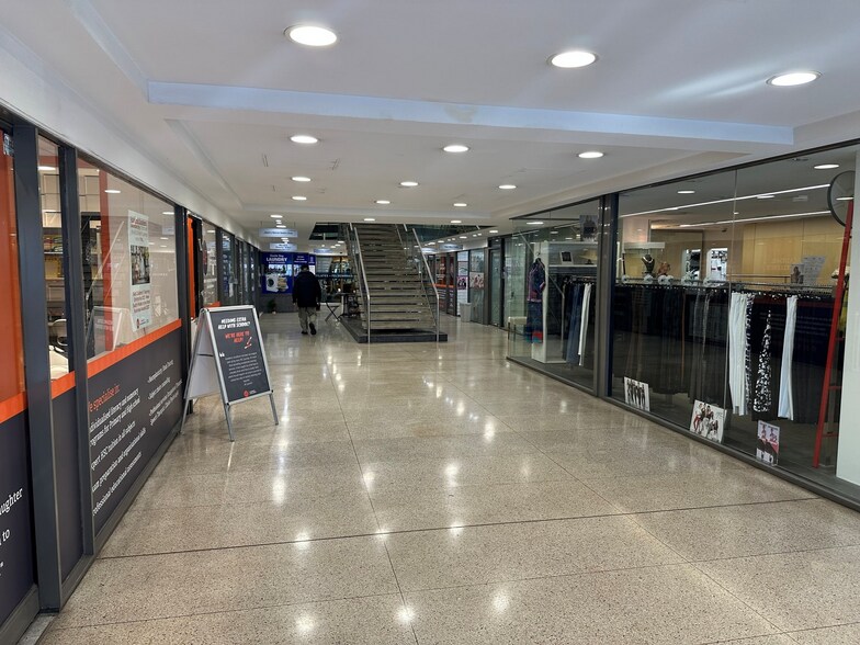 More Photos Of 401 New South Head Rd, Double Bay Storefront Retail Office For Lease