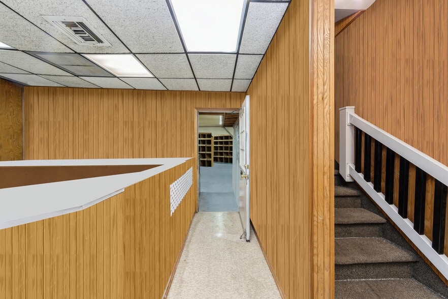 More Photos Of 138-27 247th St, Rosedale Showroom For Sale