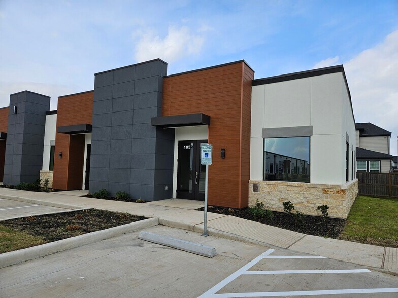More Photos Of 5151 Meadow Ranch Pky, Richmond Office For Lease