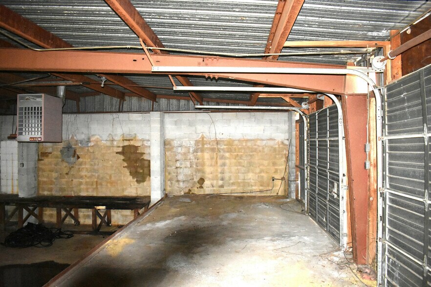 More Photos Of 859 Clayton St, Montgomery Warehouse For Sale