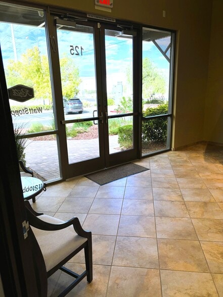 More Photos Of 5915 Edmond St, Las Vegas Office For Sale