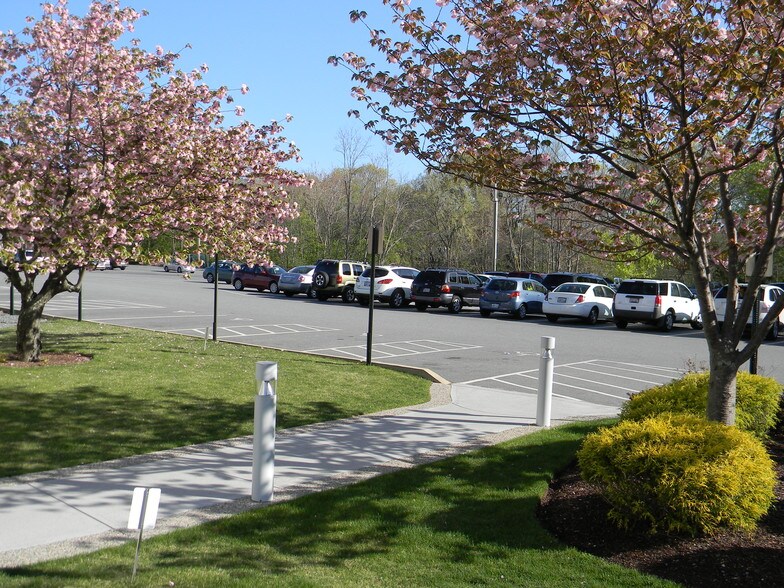 More Photos Of 75 Sockanosset Cross Rd, Cranston Medical For Lease