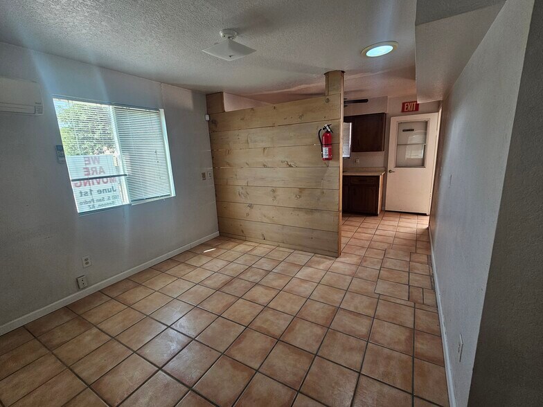 More Photos Of 955 W 4th St, Benson Office For Sale
