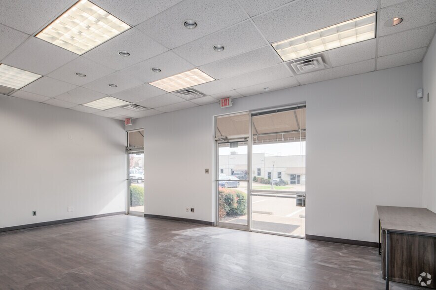 More Photos Of 7415 Whitehall St, Richland Hills Light Distribution For Lease