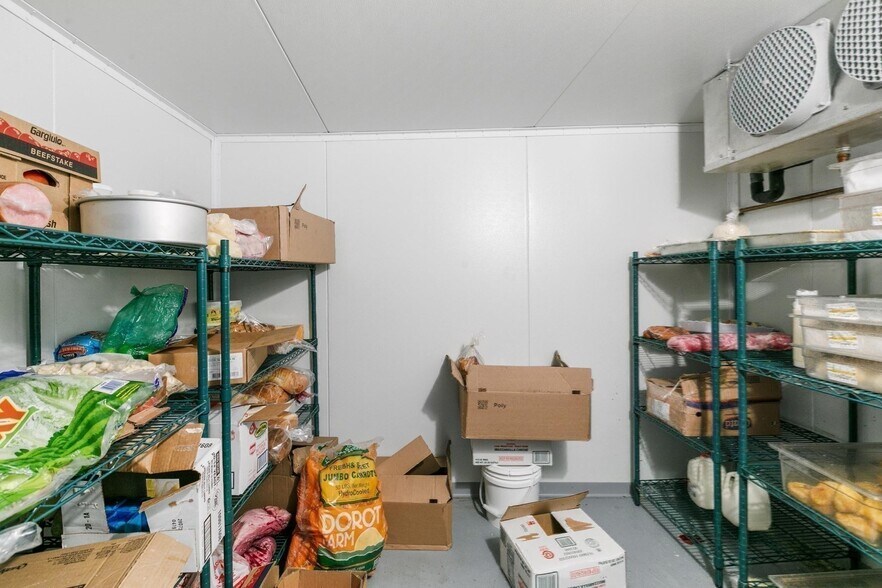 More Photos Of 98 Main St, Peabody General Retail For Sale