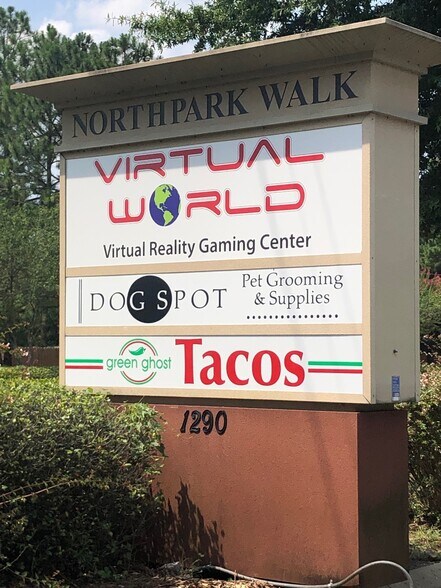 More Photos Of 1290 E County Line Rd, Ridgeland Storefront For Lease