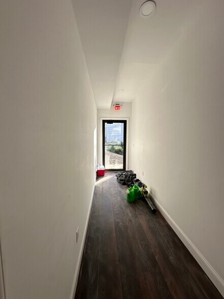 More Photos Of 102 Clements Bridge Rd, Barrington Restaurant For Lease