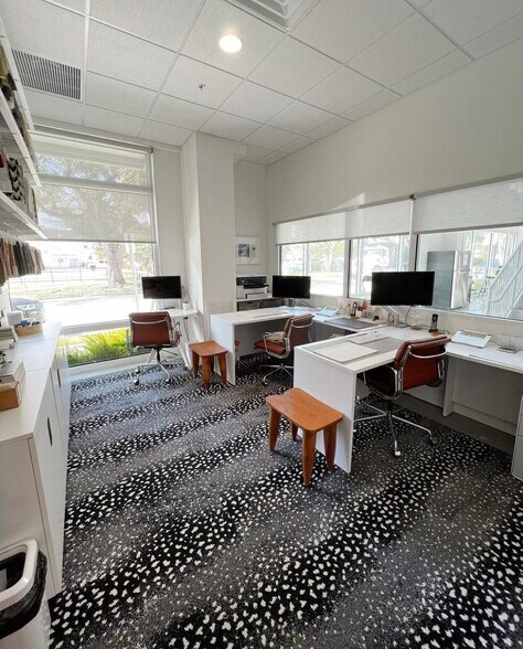 More Photos Of 1689 2nd St, Sarasota Office For Lease