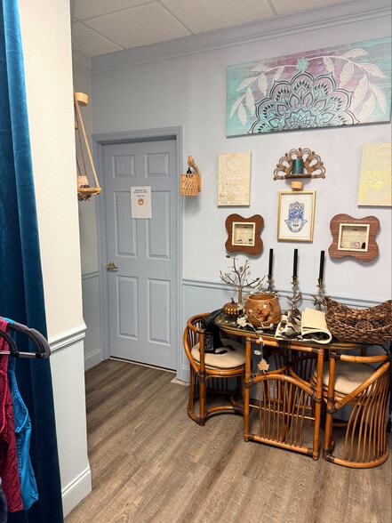 More Photos Of 115 N Tamiami Trl, Nokomis Office For Sale
