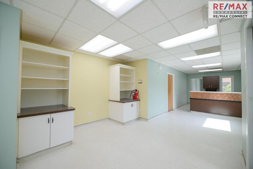 More Photos Of 3440 Hampton Hwy, Yorktown Office For Sale