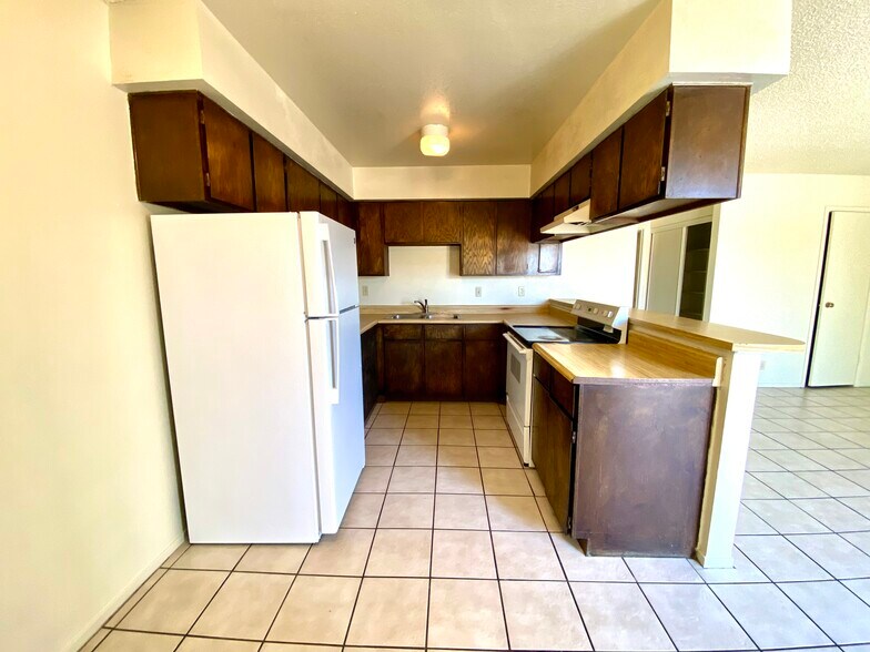 More Photos Of 1520 Henry Dr, Las Vegas Apartments For Sale