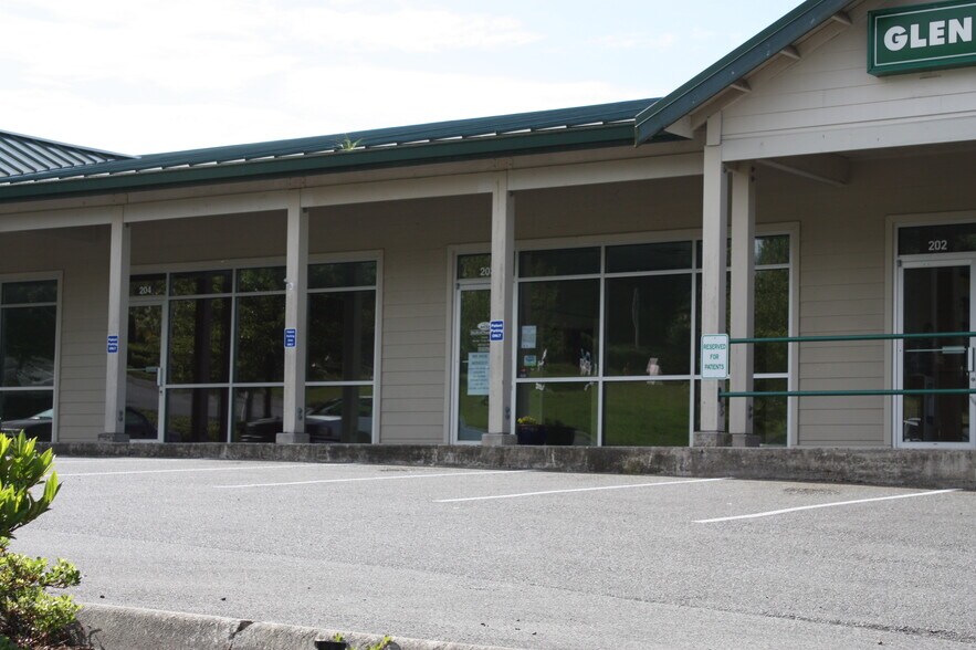 More Photos Of 1830 Bickford Ave, Snohomish Flex For Lease