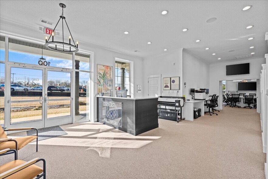 More Photos Of 100 Inman Rd, Lyman Office For Sale