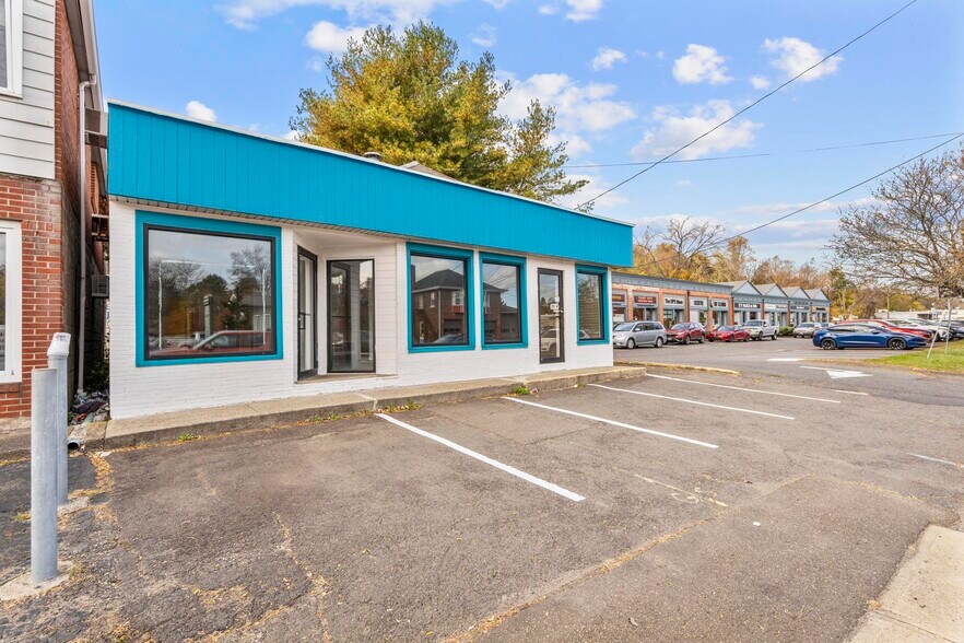 More Photos Of 2980 Whitney Ave, Hamden Storefront Retail Office For Lease