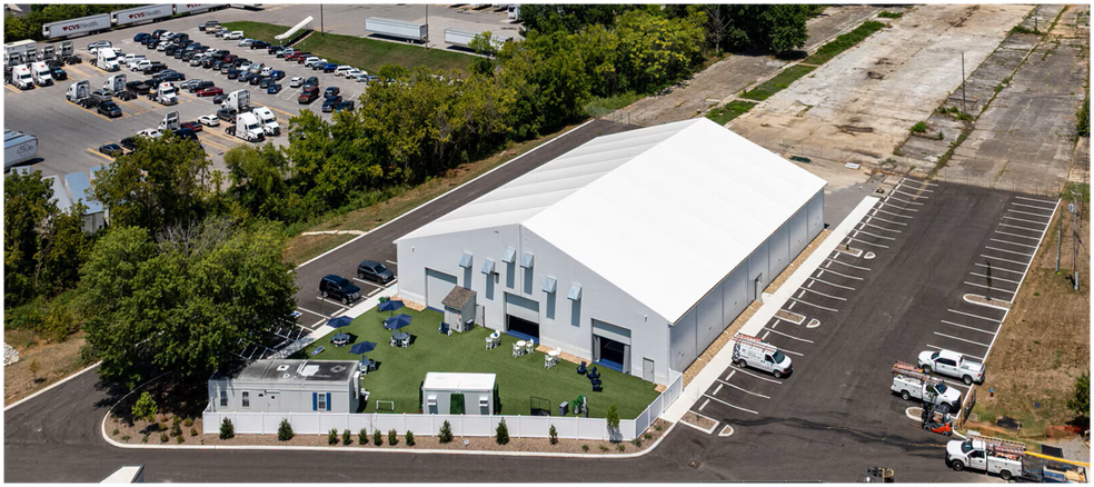 Primary Photo Of 10001 Kingston Pike, Knoxville Specialty For Lease