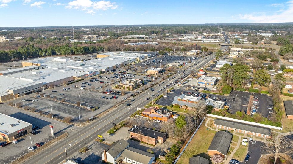 More Photos Of 514 N Berkeley Blvd, Goldsboro Freestanding For Sale