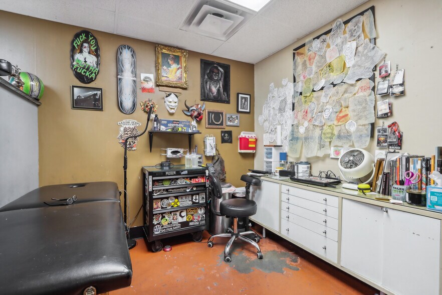 More Photos Of 443 W Main St, Mesa Storefront Retail Office For Sale