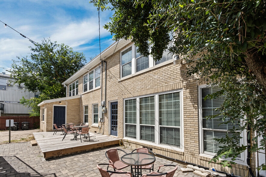 More Photos Of 2512 Calumet St, Houston Apartments For Sale