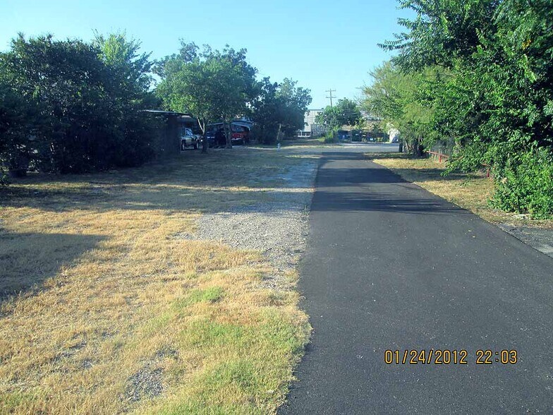 More Photos Of 4810 San Pedro Ave, San Antonio Office For Sale