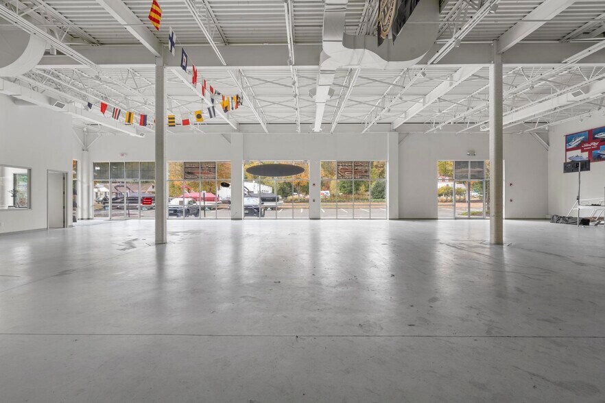 More Photos Of 507 Danbury Rd, New Milford Unknown For Lease