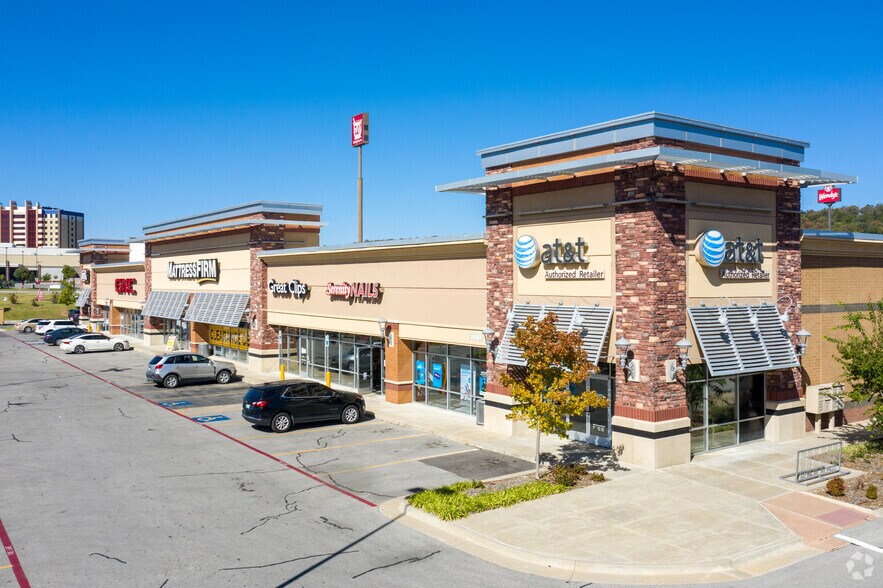 Primary Photo Of 19361 E Robson Rd, Catoosa General Retail For Lease