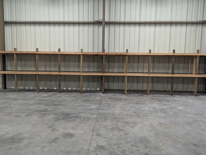 More Photos Of 927 NE 24th Ln, Cape Coral Warehouse For Sale