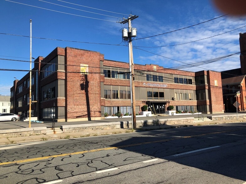 More Photos Of 1291 Elmwood Ave, Cranston Schools For Sale