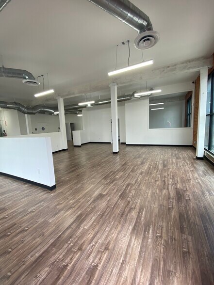 More Photos Of 6000 Gramercy Pl, Los Angeles Warehouse For Lease
