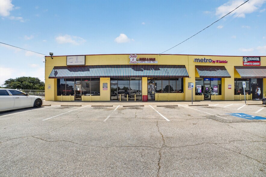 More Photos Of 4018-4026 W Camp Wisdom Rd, Dallas General Retail For Lease