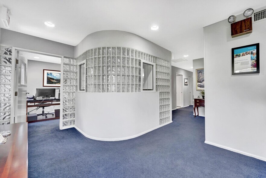 More Photos Of 3630 Hill Blvd, Yorktown Medical For Sale