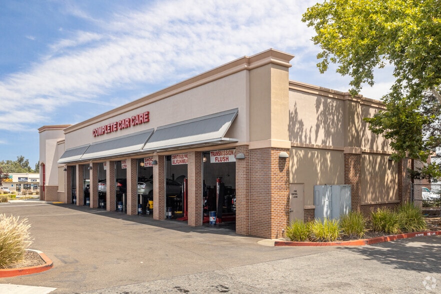 More Photos Of 5850 Sunrise Blvd, Citrus Heights Auto Repair For Sale